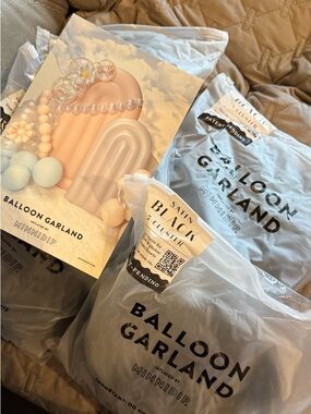 MINNIDIP Balloon Garland Kit in Satin Black (the reusable balloon garland!)